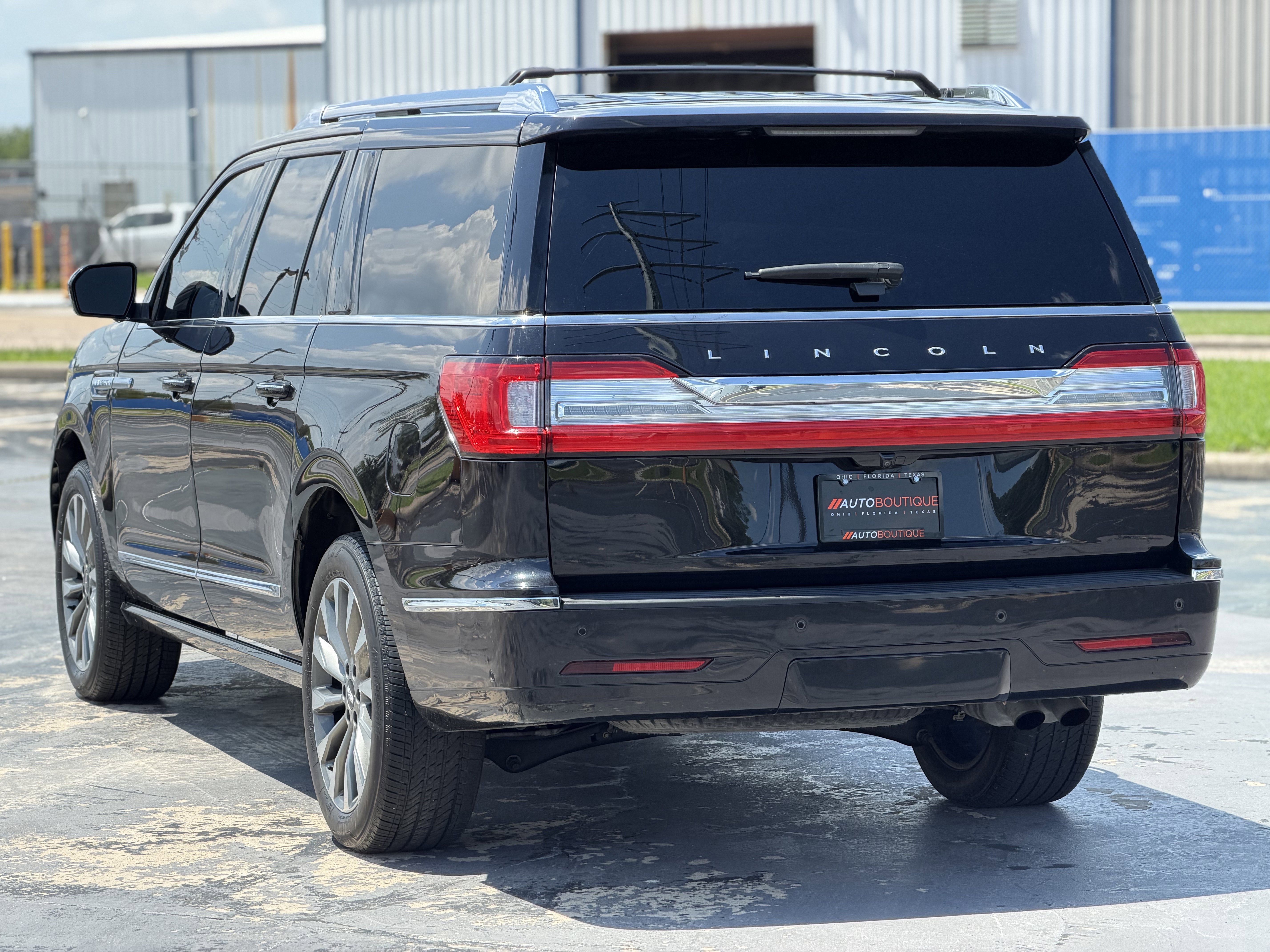 Used 2020 Lincoln Navigator L Reserve w/ Luxury Package AWD/4WD image 10