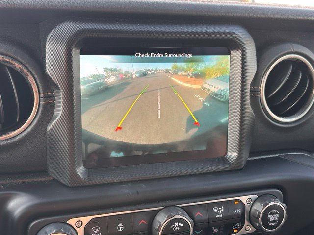Used 2021 Jeep Wrangler Unlimited Sahara AWD/4WD image 29