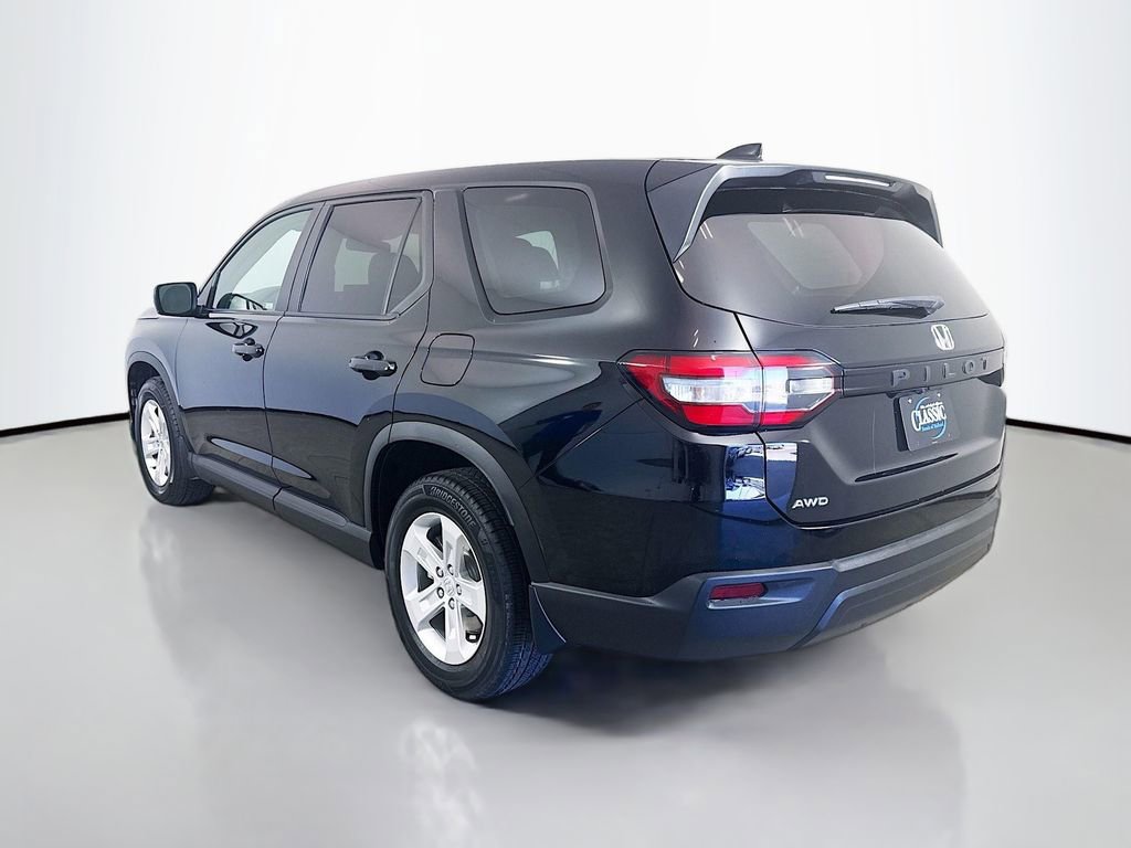 Used 2023 Honda Pilot LX image 5