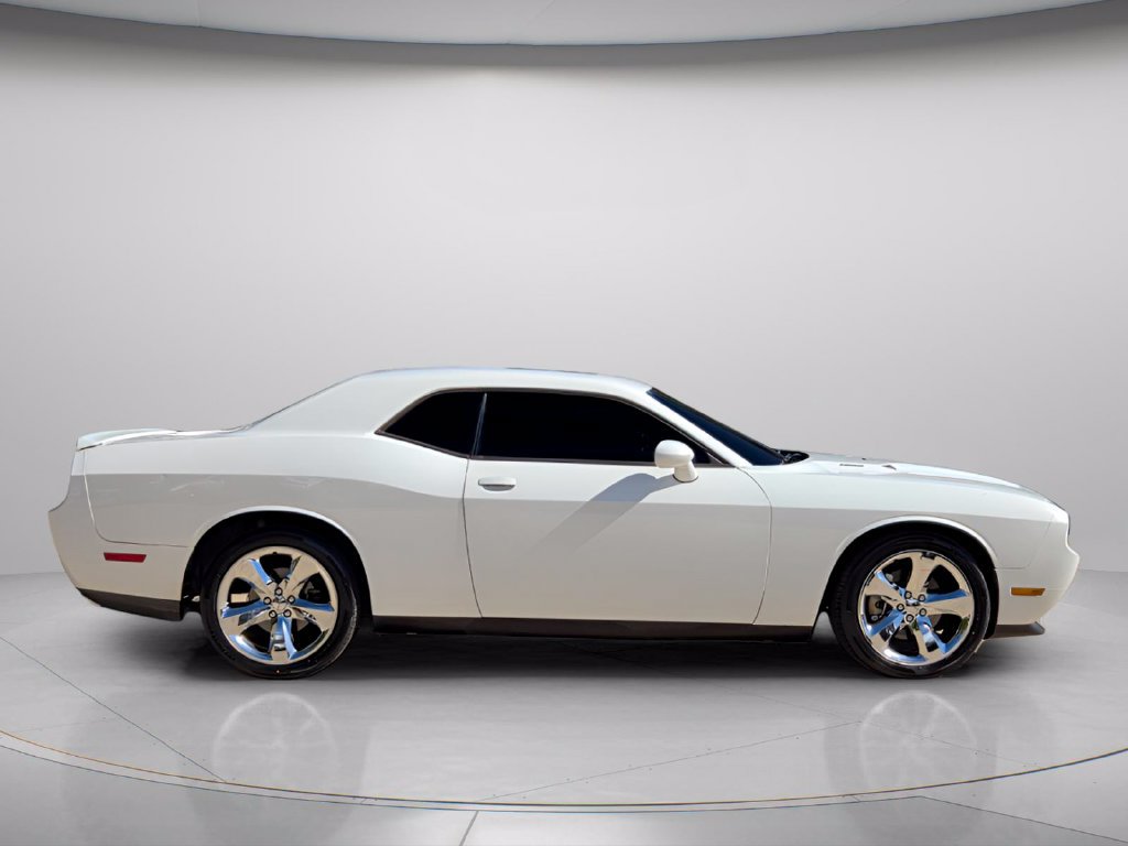 Used 2013 Dodge Challenger R/T Plus RWD image 8