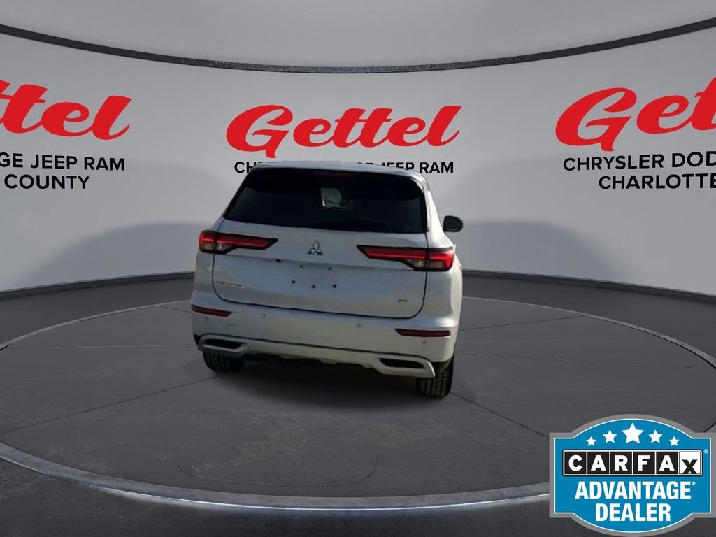 Used 2024 Mitsubishi Outlander SE image 8