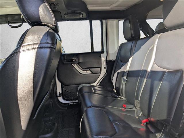 Used 2014 Jeep Wrangler Unlimited Sahara w/ Connectivity Group image 17