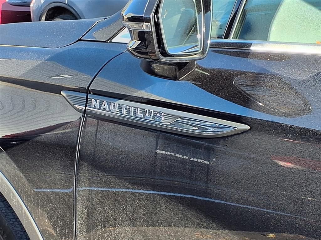 Used 2023 Lincoln Nautilus Reserve image 29