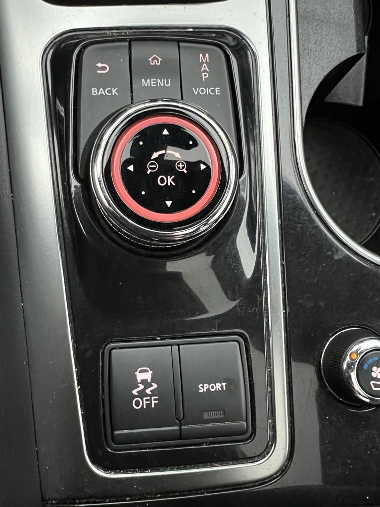 Used 2022 Nissan Maxima SR w/ Sport Mat Group image 39