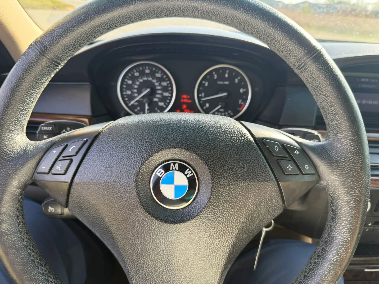 Used 2010 BMW 528i Sedan RWD image 27