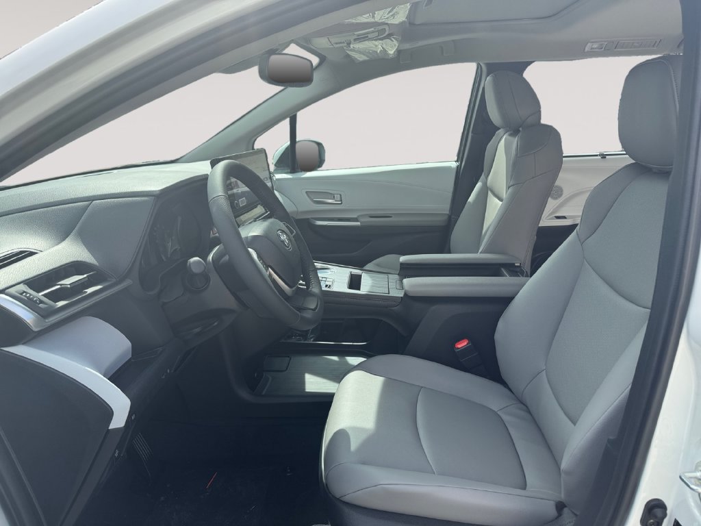 New 2026 Toyota Sienna XLE FWD image 9
