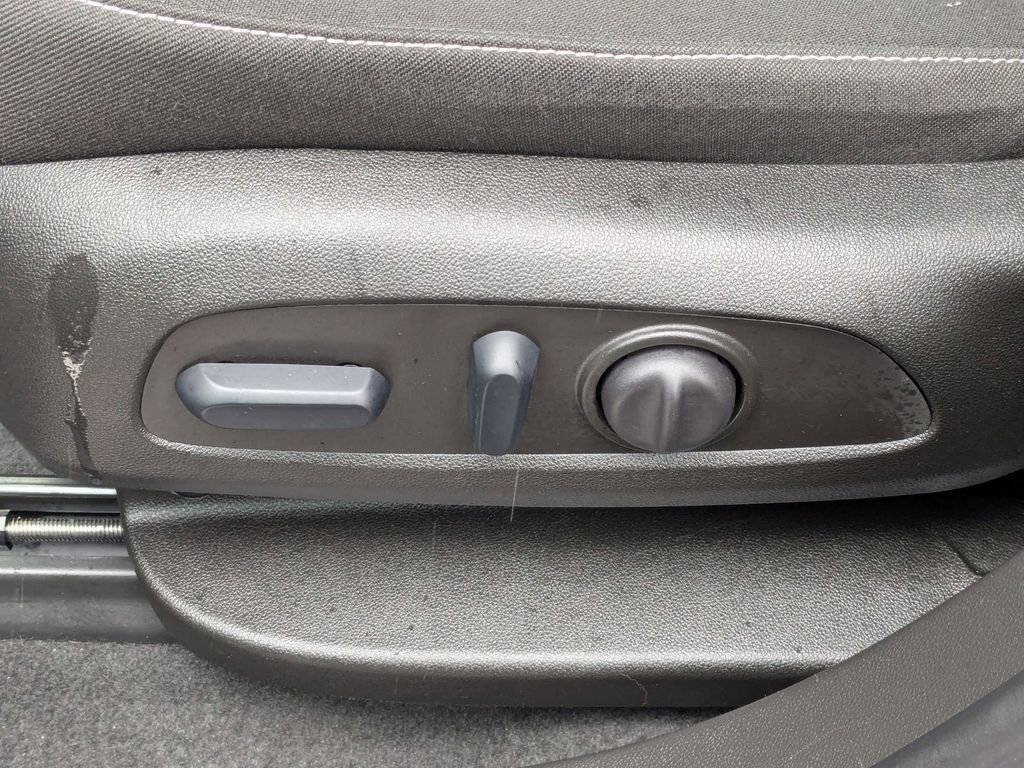 Used 2025 Chevrolet Blazer LT image 14