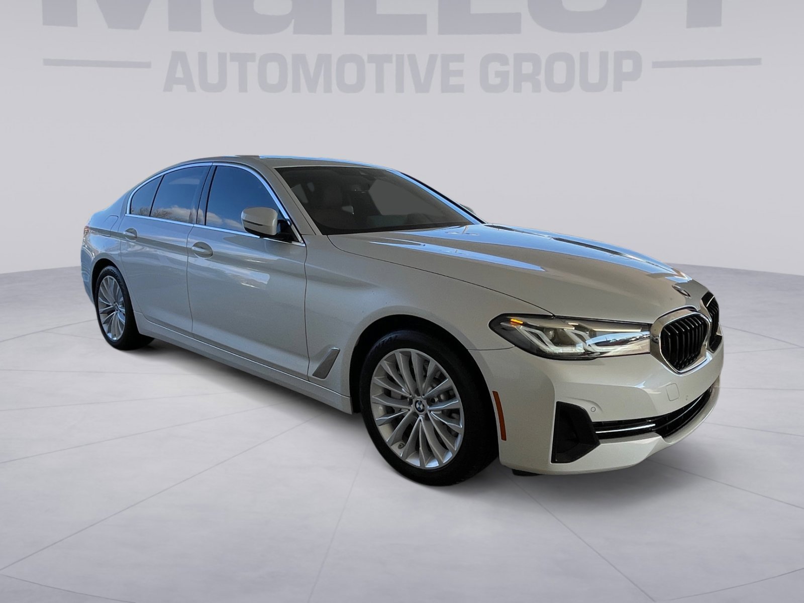 Used 2023 BMW 530i xDrive w/ Executive Package image 7
