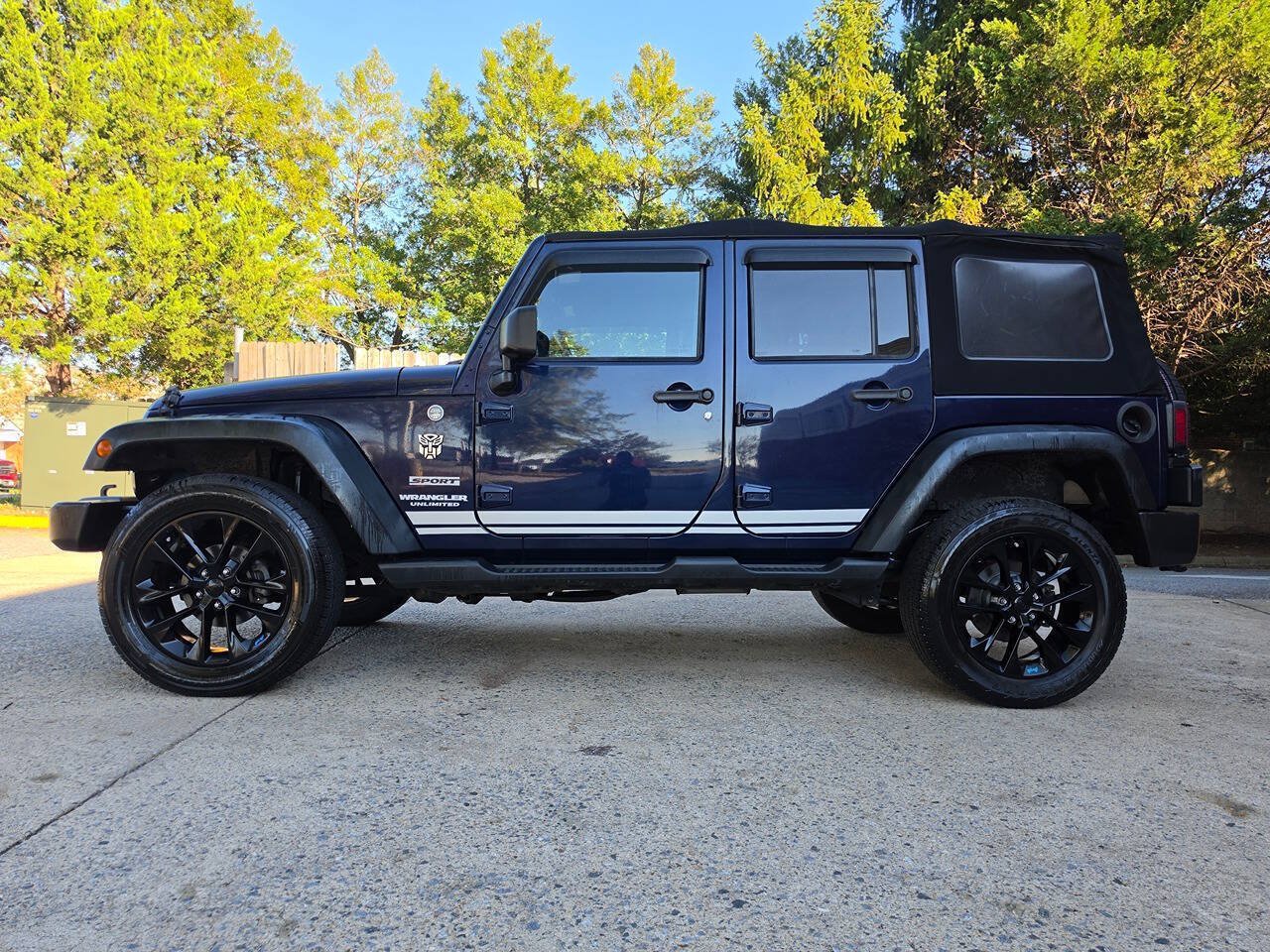 Used 2013 Jeep Wrangler Unlimited Sport AWD/4WD image 33