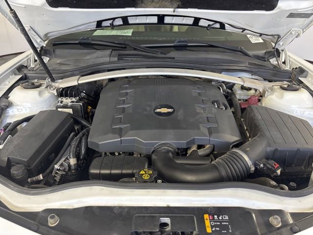 Used 2015 Chevrolet Camaro LT RWD image 22