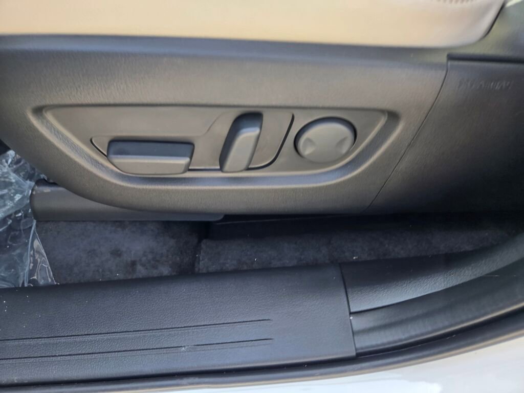 New 2026 MAZDA CX-90 Plug-In Hybrid w/ Preferred image 19