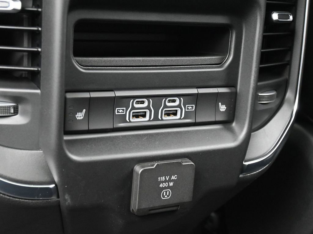 Used 2025 RAM 1500 Laramie image 32