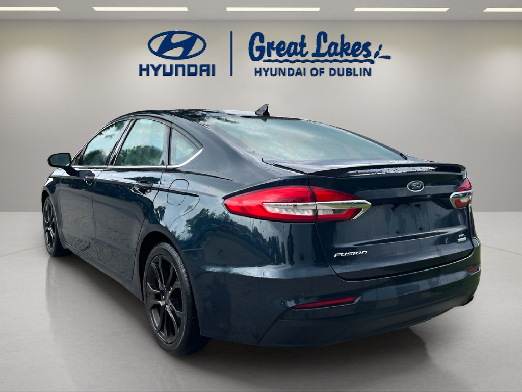Used 2020 Ford Fusion SE w/ Equipment Group 151A FWD image 3