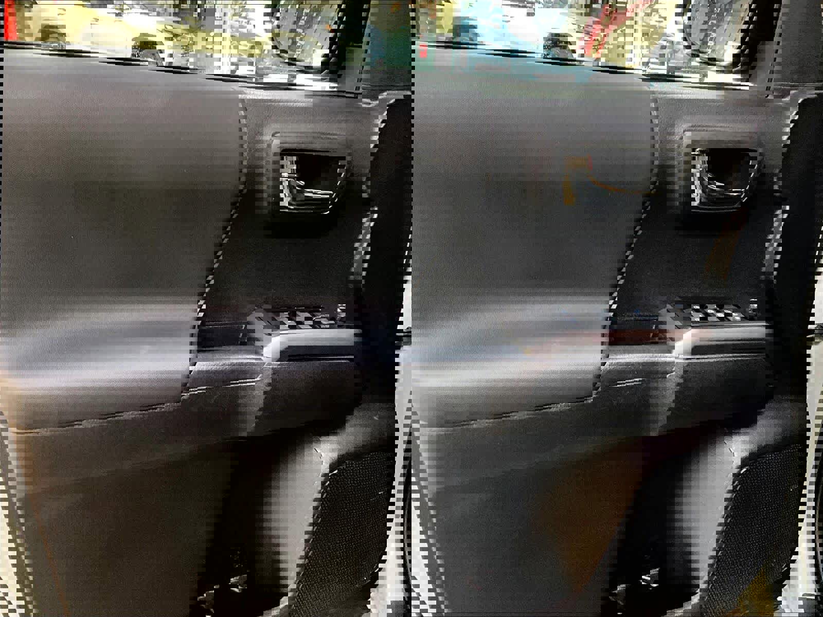 Used 2023 Toyota Tacoma TRD Sport w/ Technology Package image 9