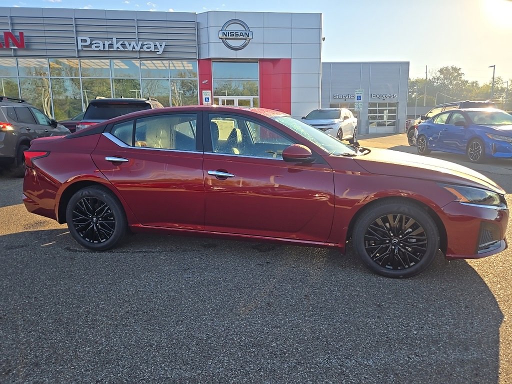 New 2025 Nissan Altima 2.5 SV w/ SV Special Edition Package image 8