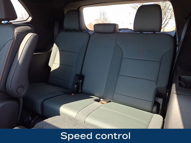 Used 2025 GMC Acadia AT4 AWD/4WD image 20
