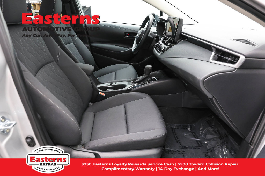Used 2025 Toyota Corolla LE FWD image 24
