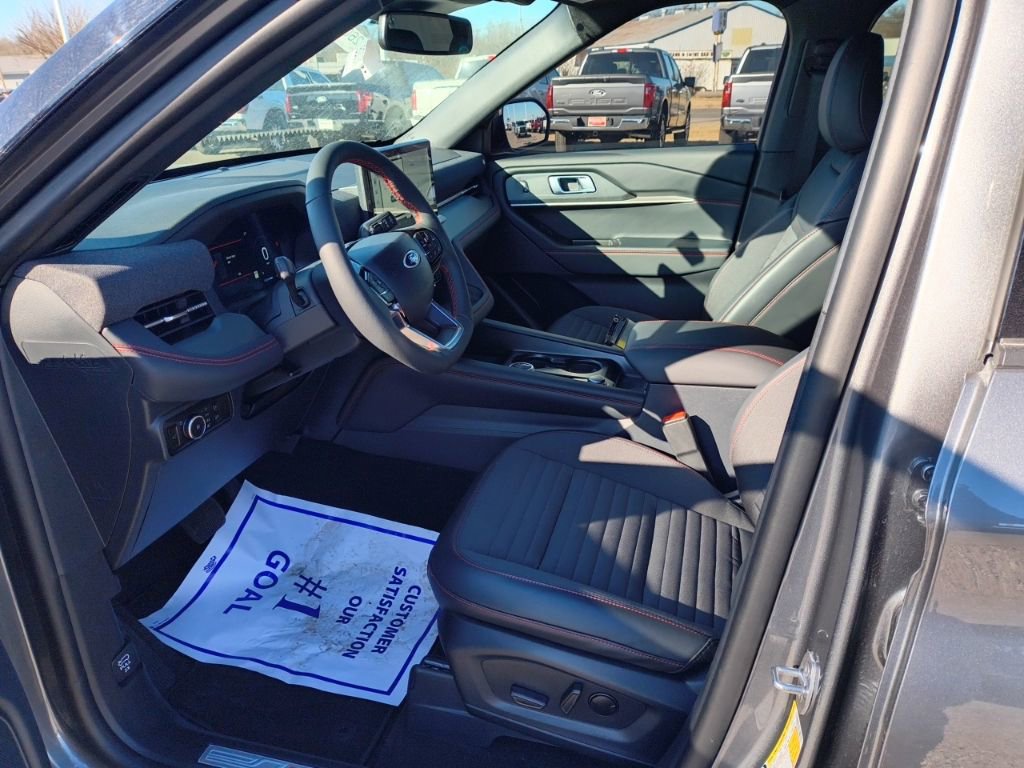 New 2026 Ford Explorer ST-Line w/ ST-Line Street Pack AWD/4WD image 15
