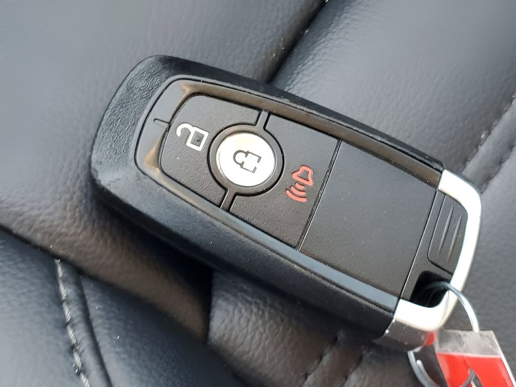 Used 2024 Ford Edge SEL image 38