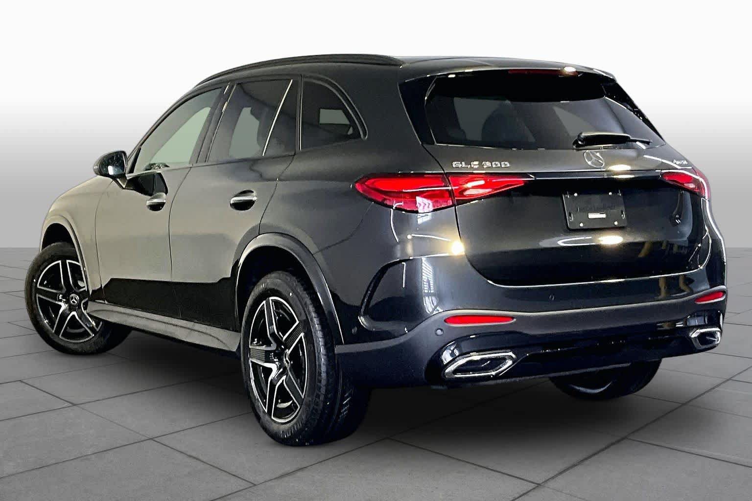 New 2026 Mercedes-Benz GLC 300 4MATIC image 3