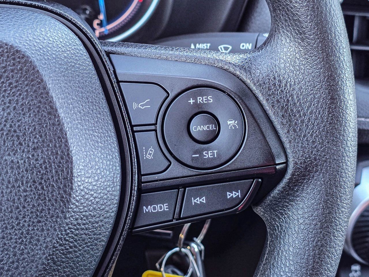 Used 2025 Toyota RAV4 LE image 22