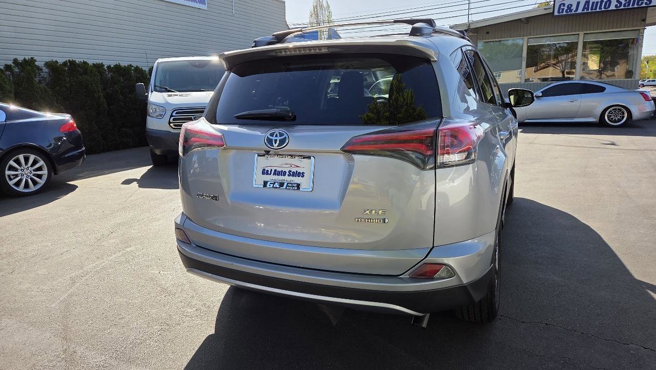 Used 2017 Toyota RAV4 XLE w/ All Weather Liner Package AWD/4WD image 9