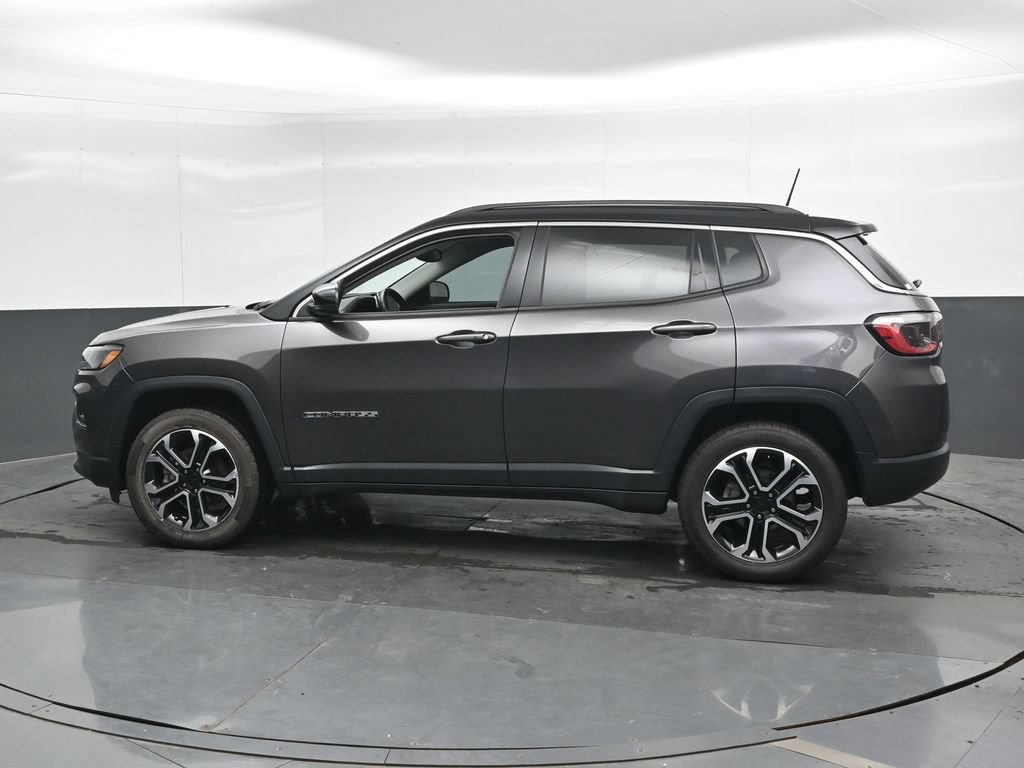 Used 2022 Jeep Compass Limited w/ Sun and Sound Group AWD/4WD image 10