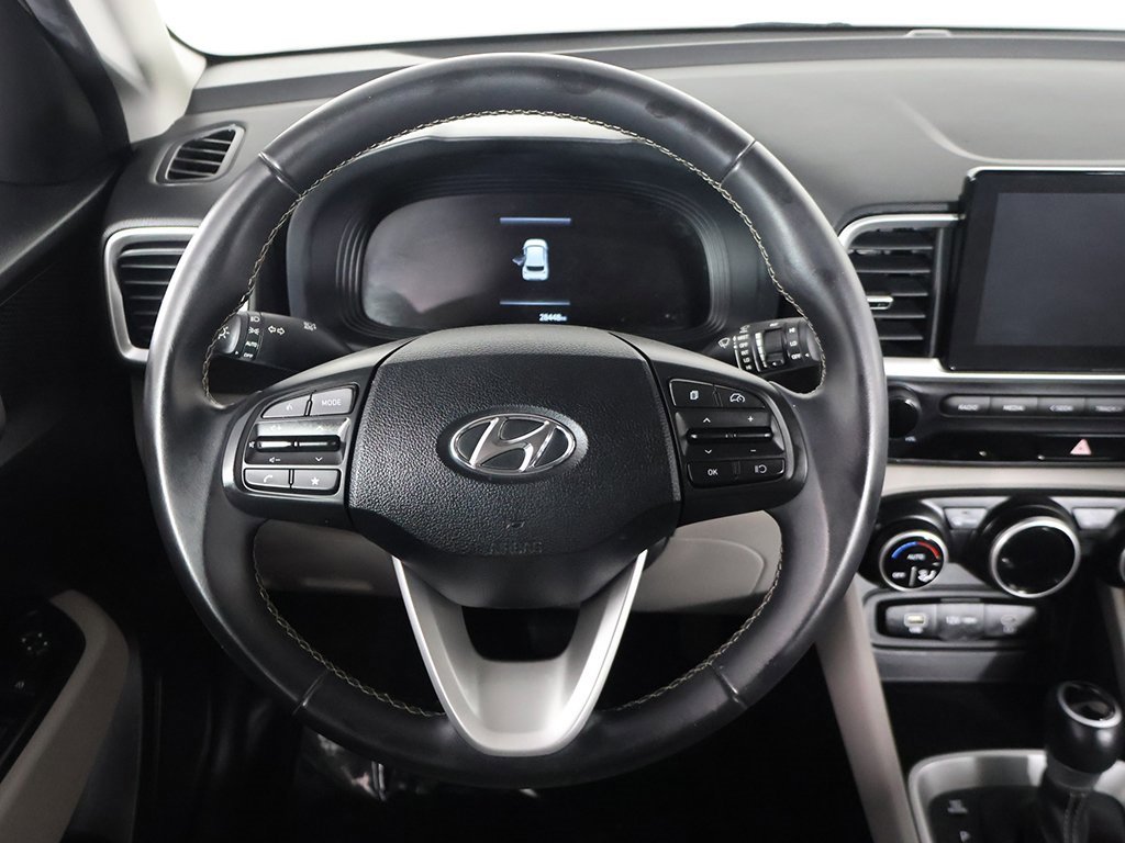 Used 2023 Hyundai Venue SEL image 32