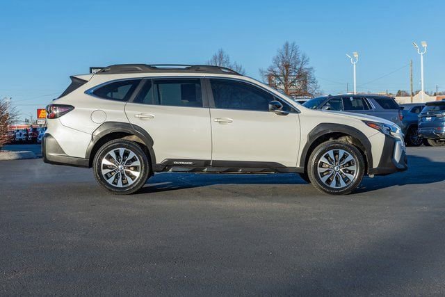 Used 2023 Subaru Outback Limited AWD/4WD image 5