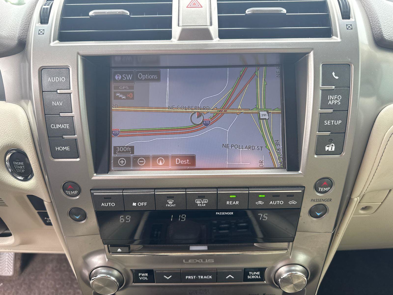 Used 2017 Lexus GX 460 Luxury w/ Preferred Accessory Package AWD/4WD image 22