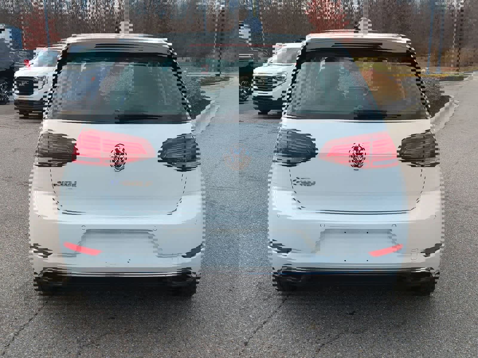 Used 2017 Volkswagen e-Golf SEL Premium image 7