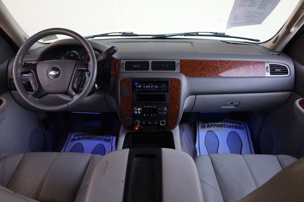 Used 2008 Chevrolet Suburban LT w/ LT Preferred Equipment Group image 26