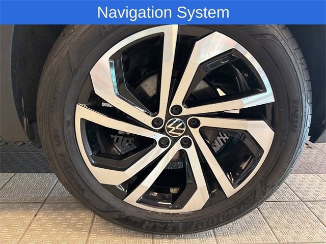 Used 2023 Volkswagen Atlas Cross Sport SEL image 15