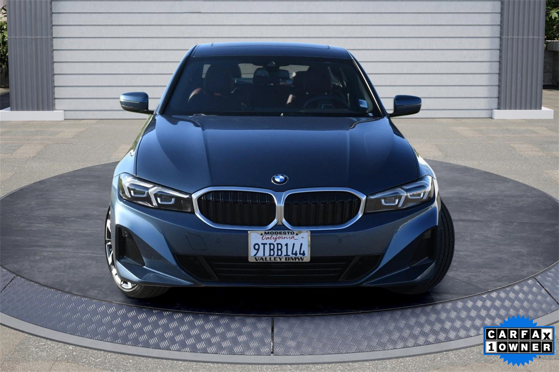 Used 2025 BMW 330i Sedan w/ Convenience Package image 2