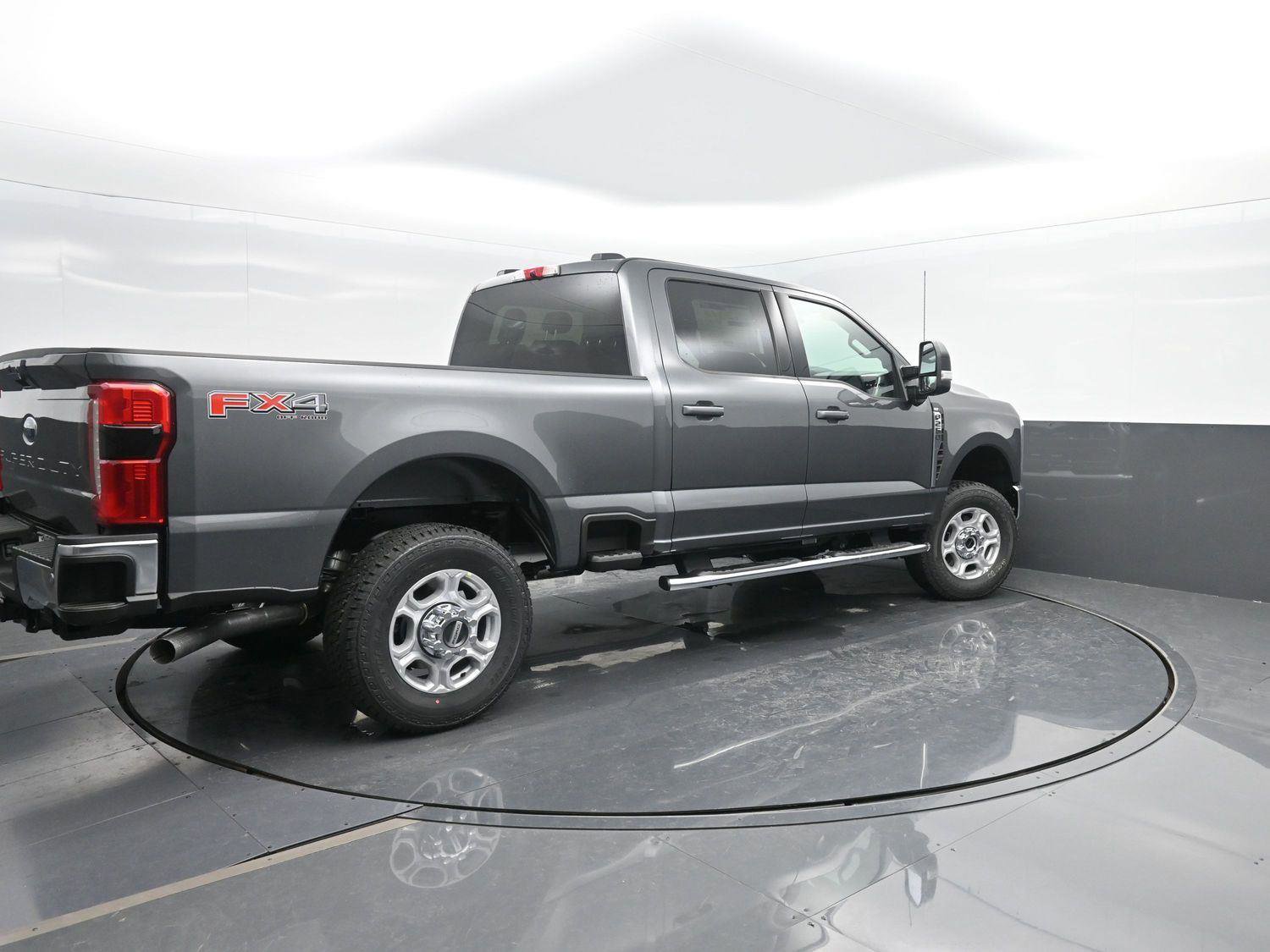 New 2026 Ford F250 XLT image 2