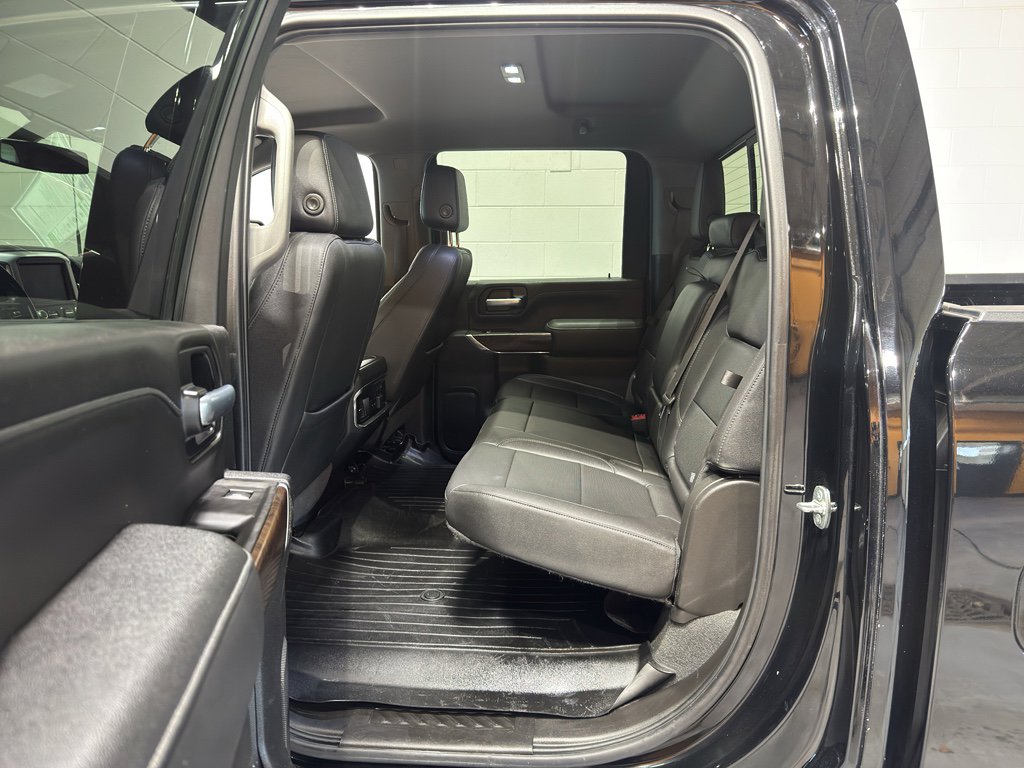 Used 2021 GMC Sierra 3500 SLT w/ SLT Preferred Package image 12