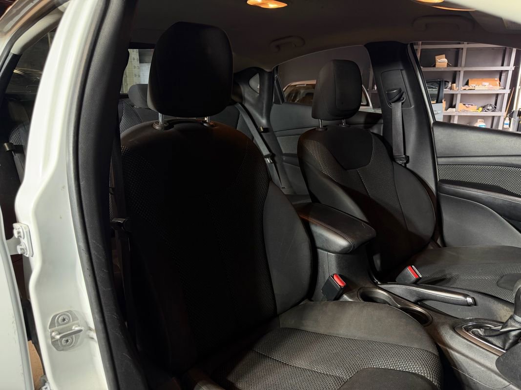 Used 2016 Dodge Dart SE w/ Convenience Group FWD image 16