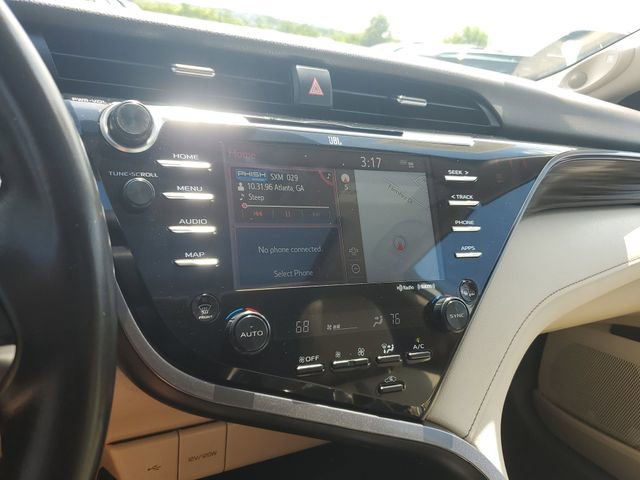 Used 2020 Toyota Camry XLE w/ Navigation Package FWD image 26