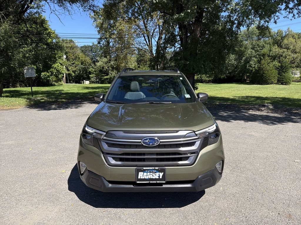 Used 2026 Subaru Forester Premium AWD/4WD image 3