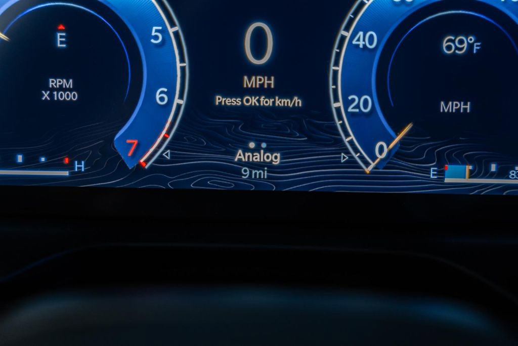 New 2025 Jeep Grand Cherokee Altitude image 40