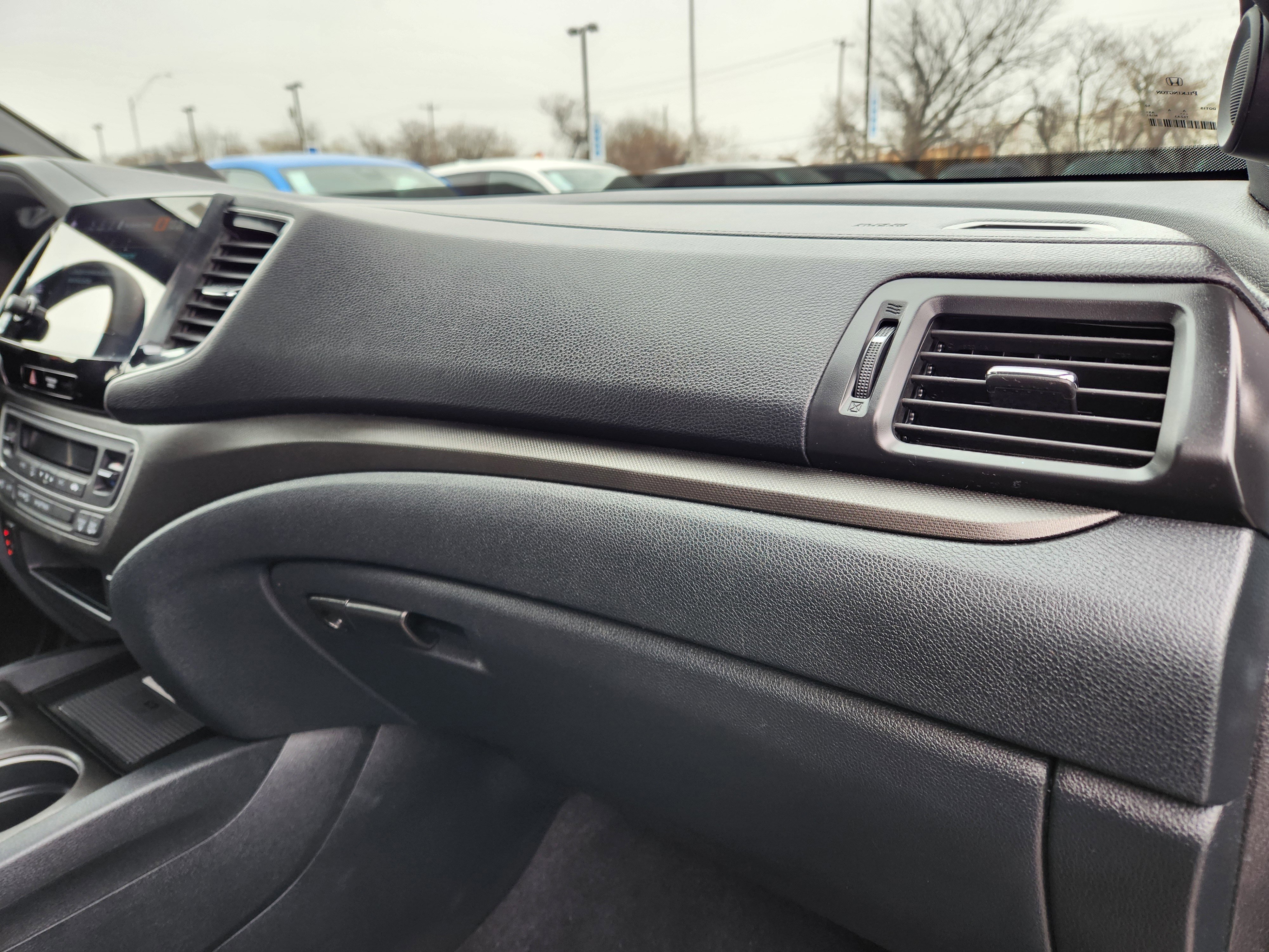 Certified 2023 Honda Passport TrailSport image 17