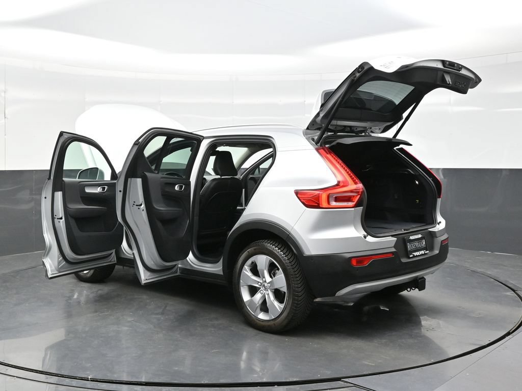 Used 2019 Volvo XC40 T5 Momentum AWD/4WD image 46
