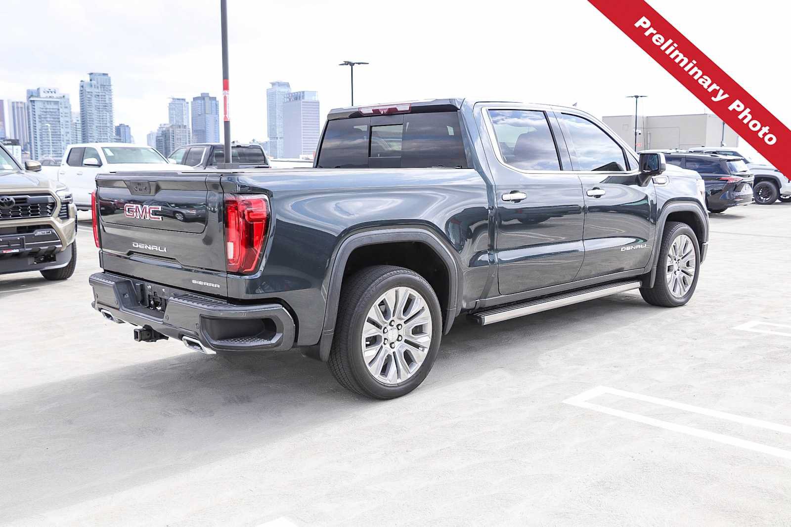 Used 2021 GMC Sierra 1500 Denali w/ Denali Ultimate Package AWD/4WD image 6
