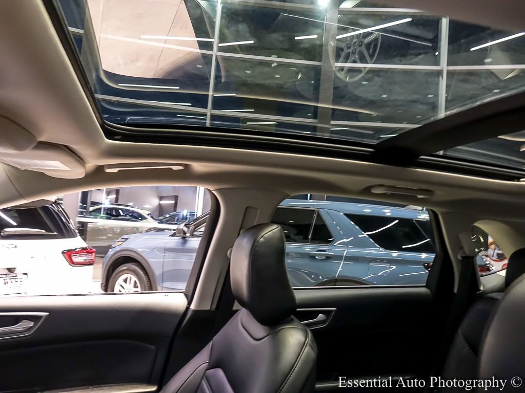 Used 2022 Ford Edge SEL w/ Convenience Package image 12