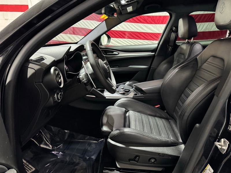 Used 2018 Alfa Romeo Stelvio Ti Sport image 9