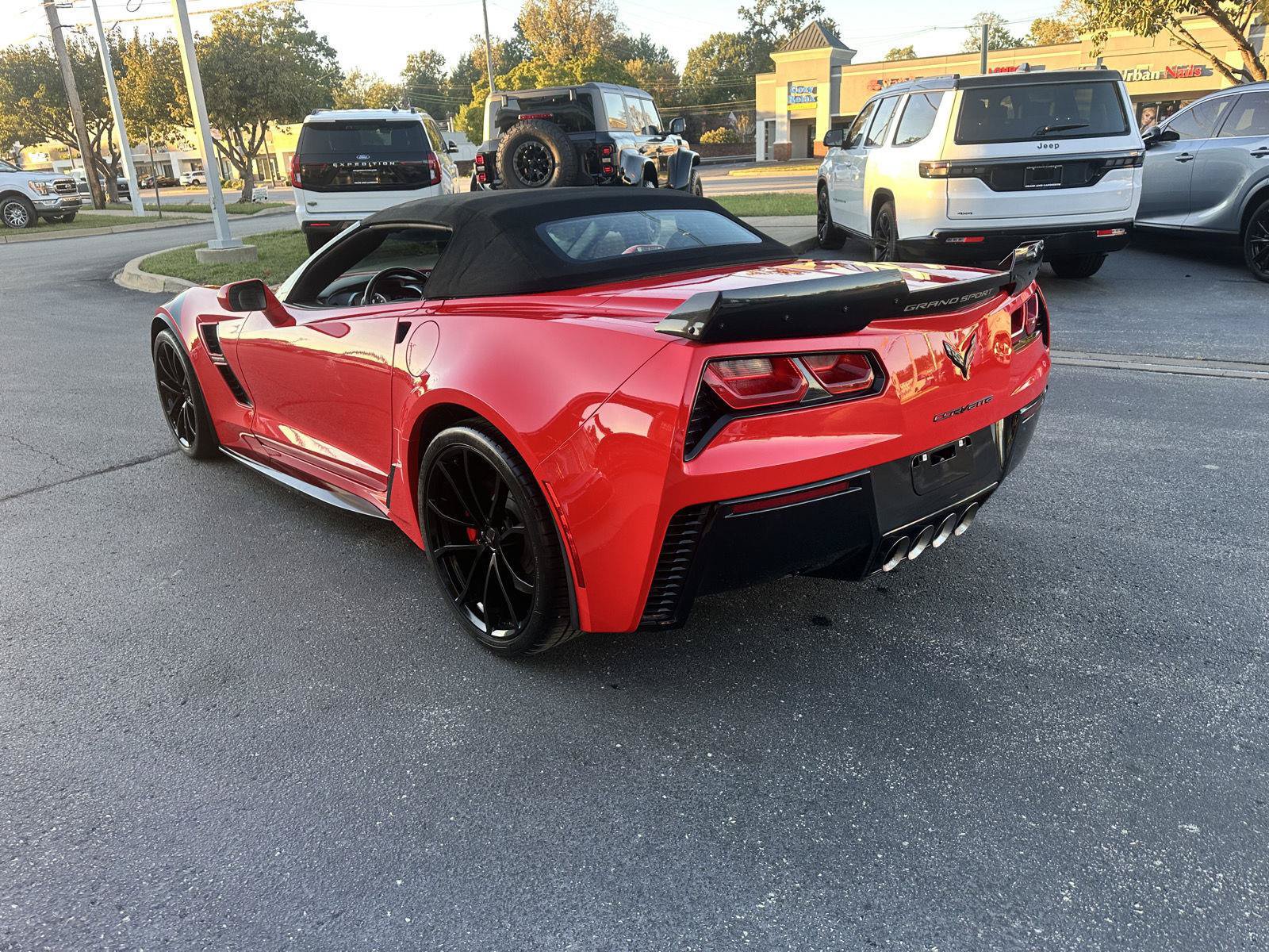 Used 2019 Chevrolet Corvette Grand Sport w/ Carbon Flash Badge Package RWD image 10