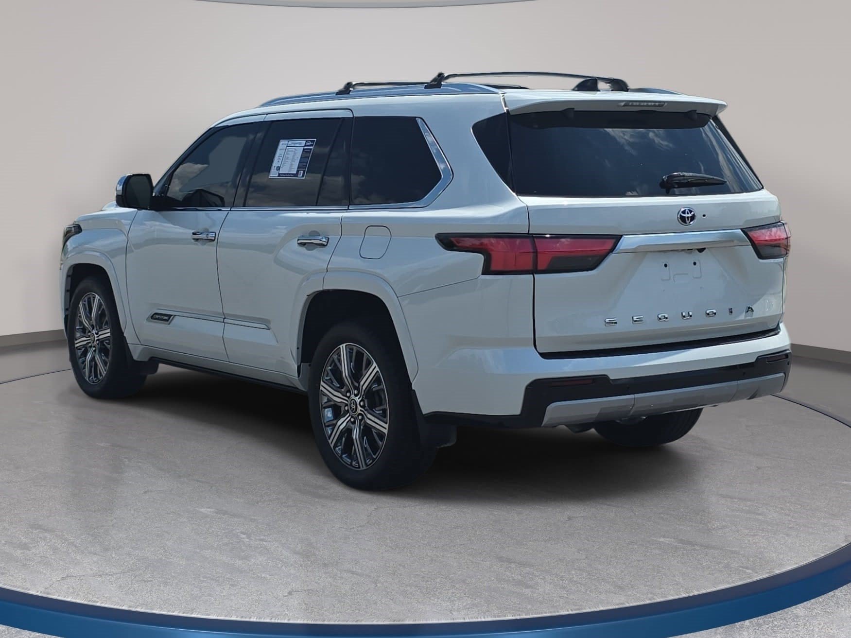 Used 2023 Toyota Sequoia Capstone AWD/4WD image 7