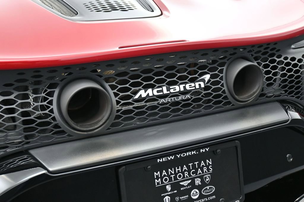 Used 2024 McLaren Artura RWD image 14