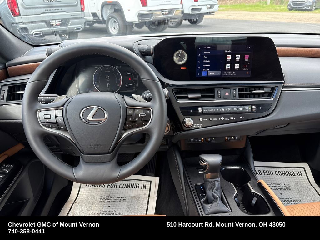 Used 2025 Lexus ES 350 w/ Premium Package image 17