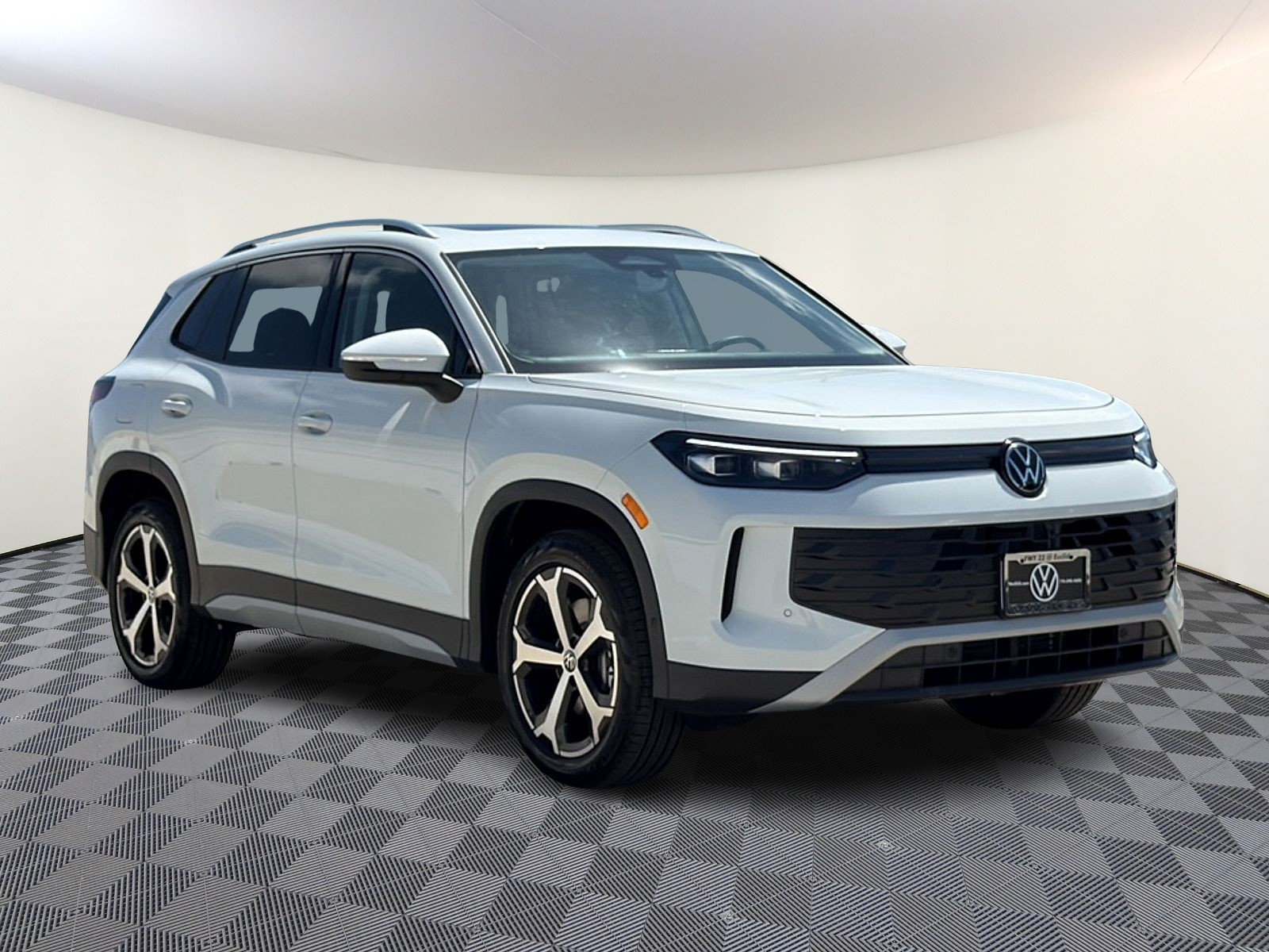 New 2026 Volkswagen Tiguan SE AWD/4WD image 1